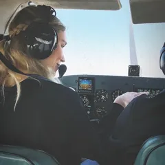 Pilot Rise commercial pilot certificate holder