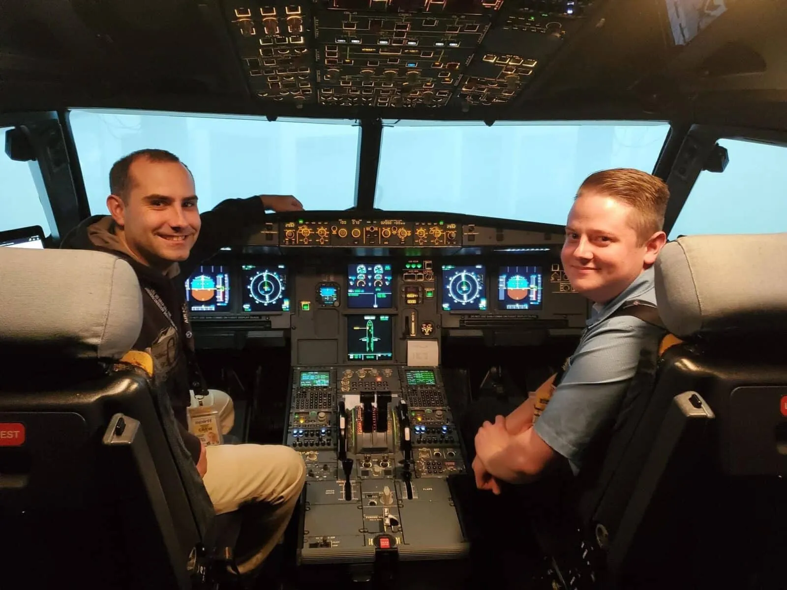 Pilot Rise Articles: A320 Sim - Airline Pilot Time Spent at Home