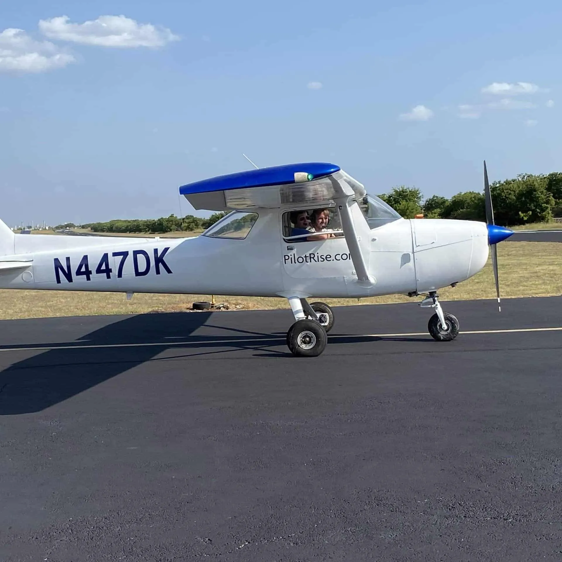 Pilot Rise Articles: Thinking About Learning to Fly? Start With a Discovery Flight