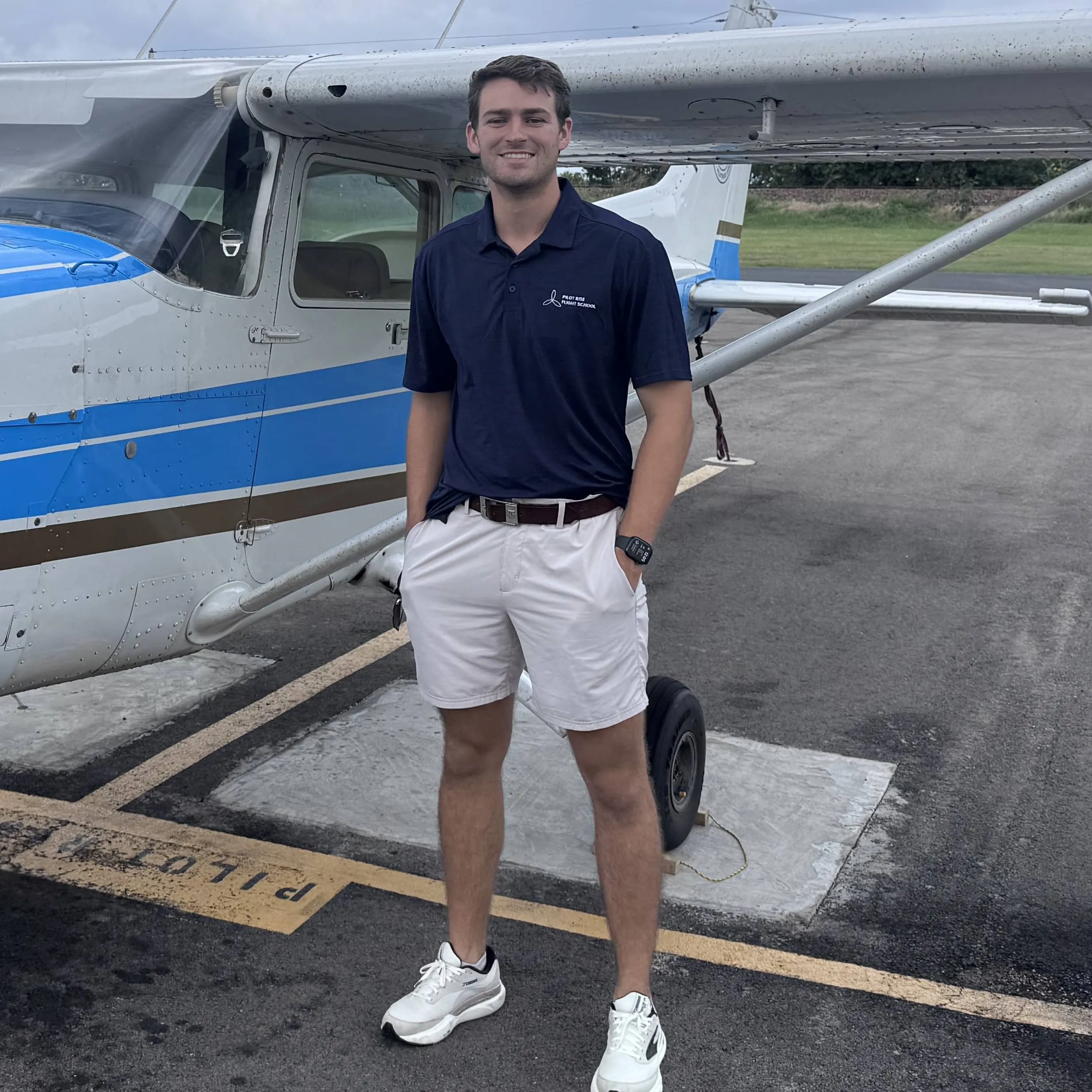 Pilot Rise aircraft ready for flight review training