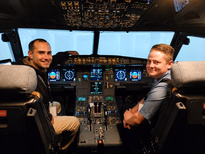 Michael Forseth in an Airbus A320 flight simulator