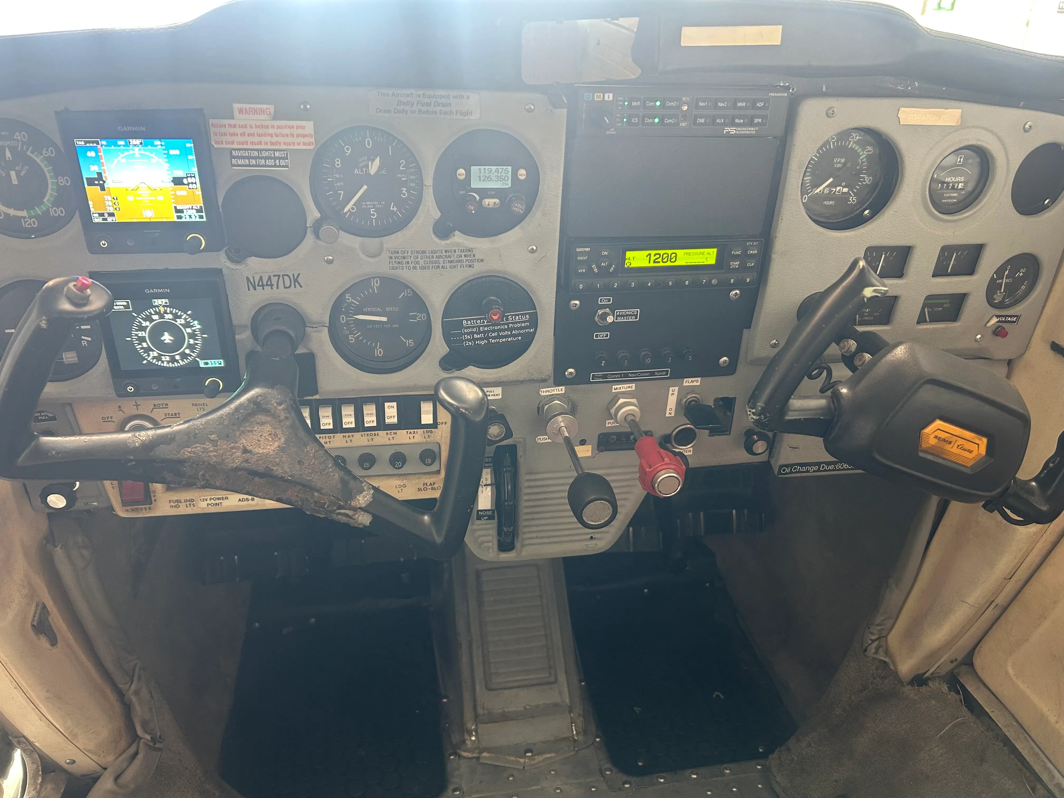 Dual Garmin G5 panel powered on inside N447DK