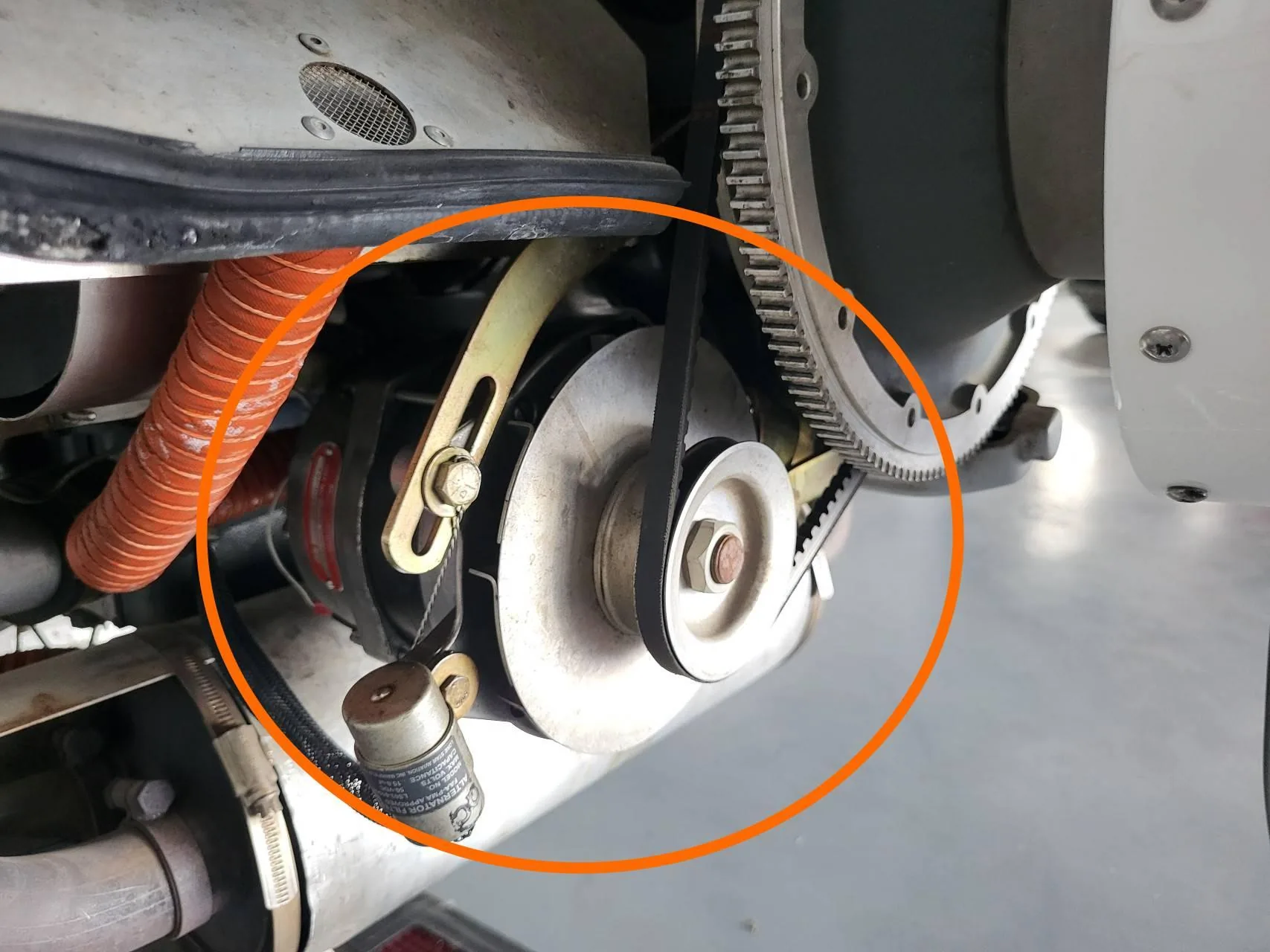 Cessna 172 alternator