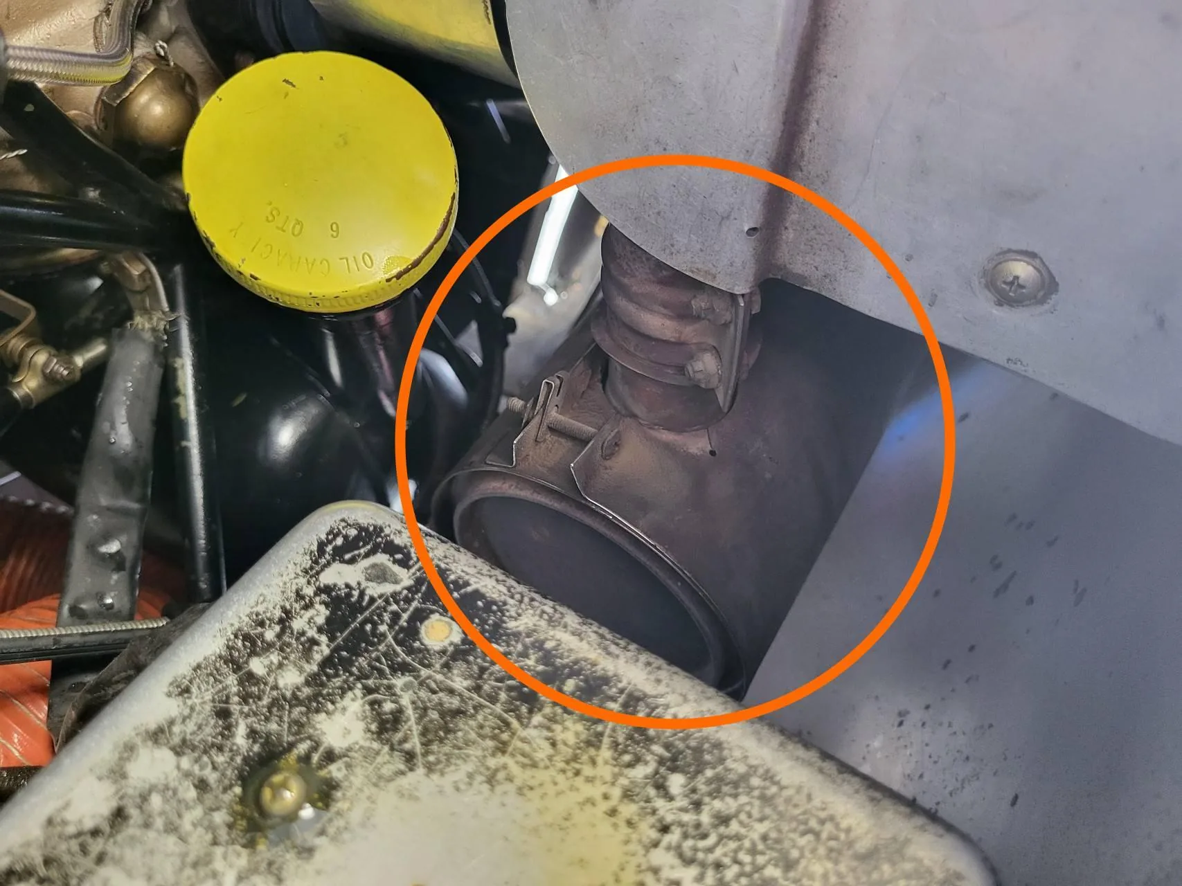 Aircraft exhaust shroud