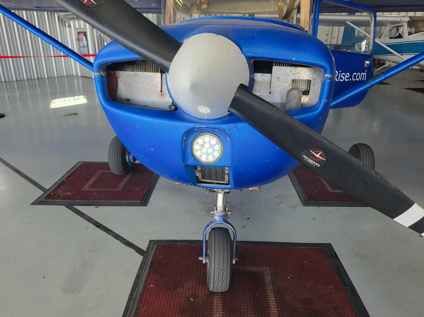 Cessna landing light