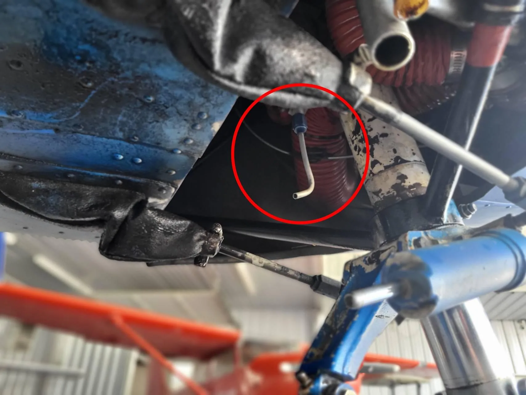 Cessna fuel strainer