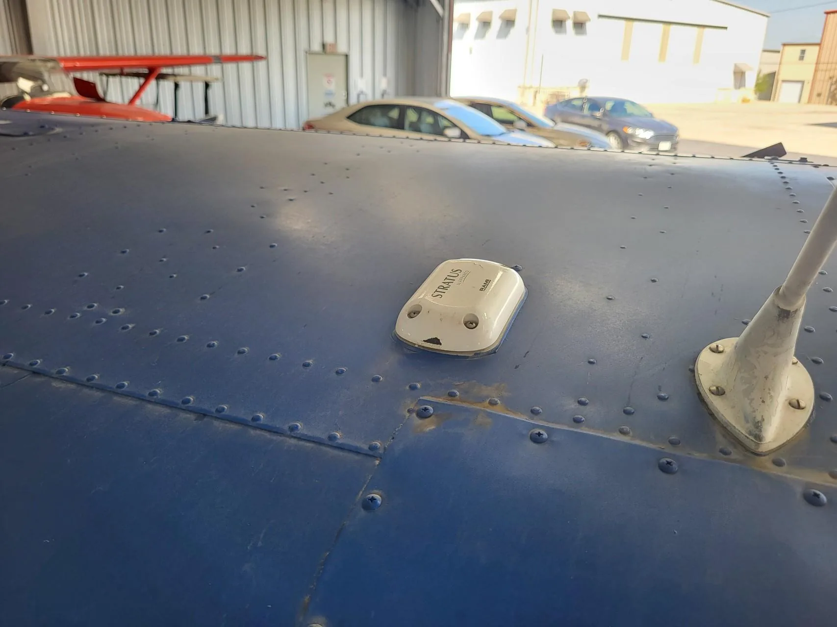 Aircraft GPS antenna