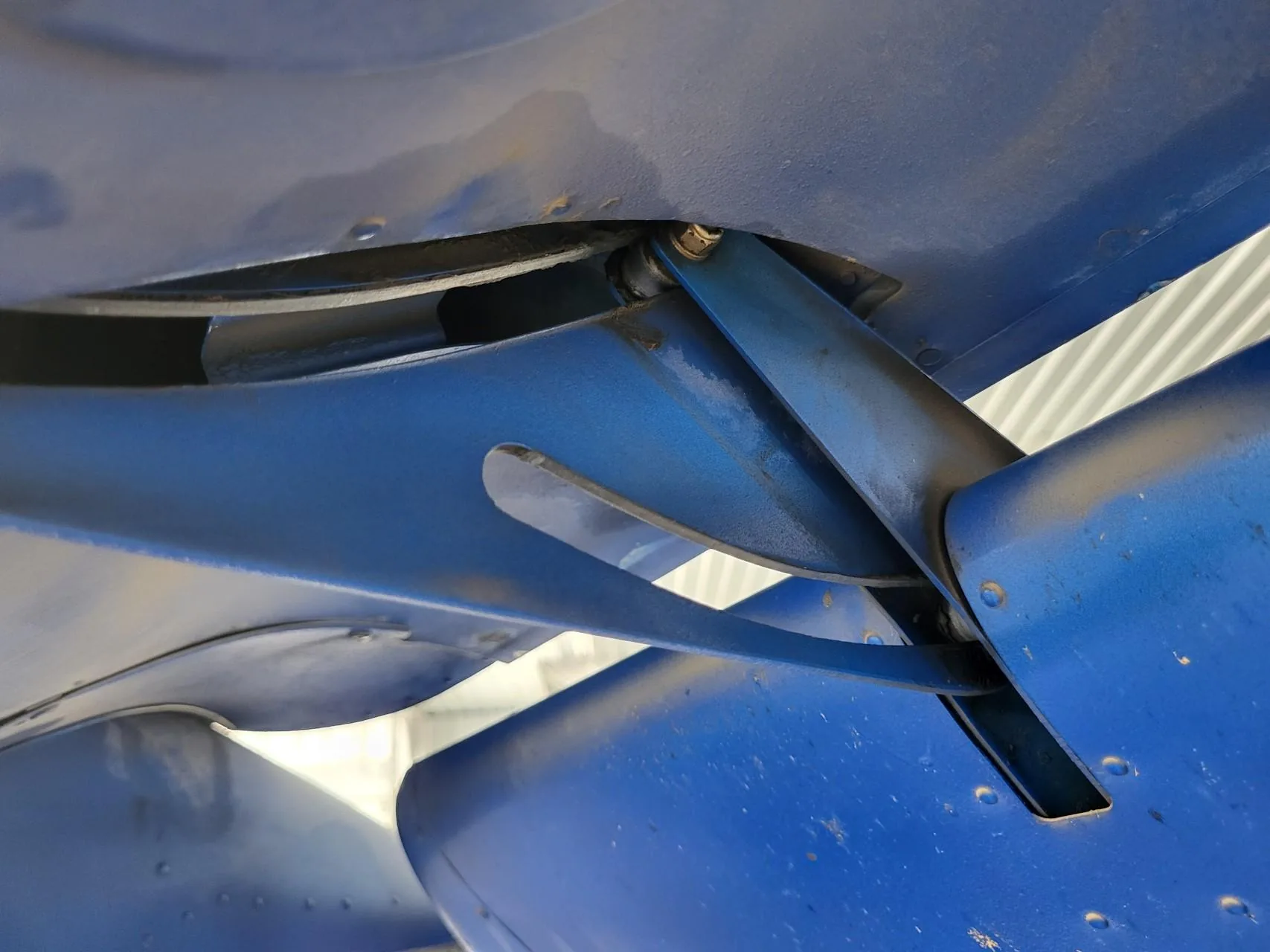 Cessna flap track